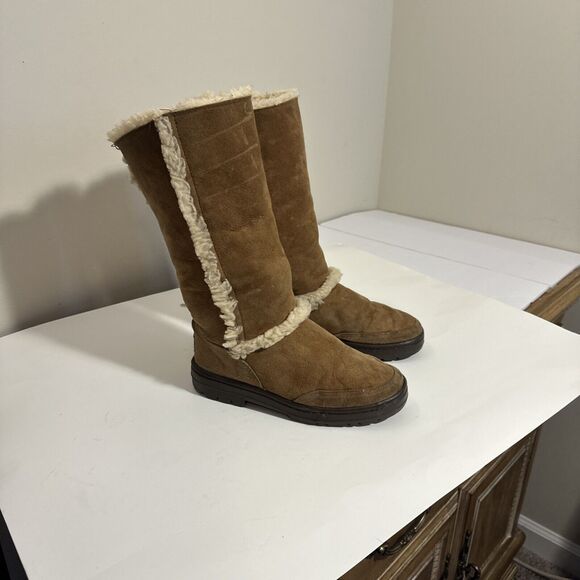 Women’s Ugg Sundance II 5325 Tall Exposed Shearling Boots, Chestnut, Size 5 - Picture 2 of 12